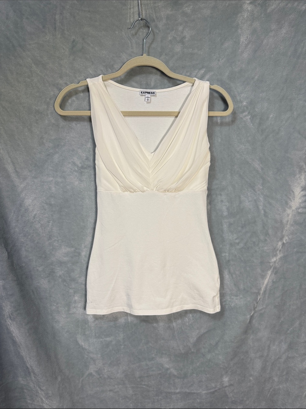 Express Cream V-Neck Ruched Sleeveless Top